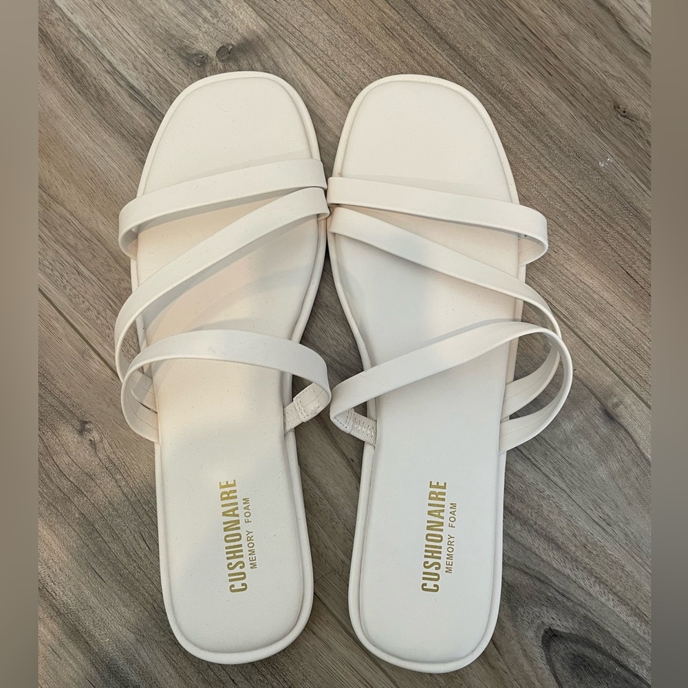 Cushionaire Treat Slide Sandals